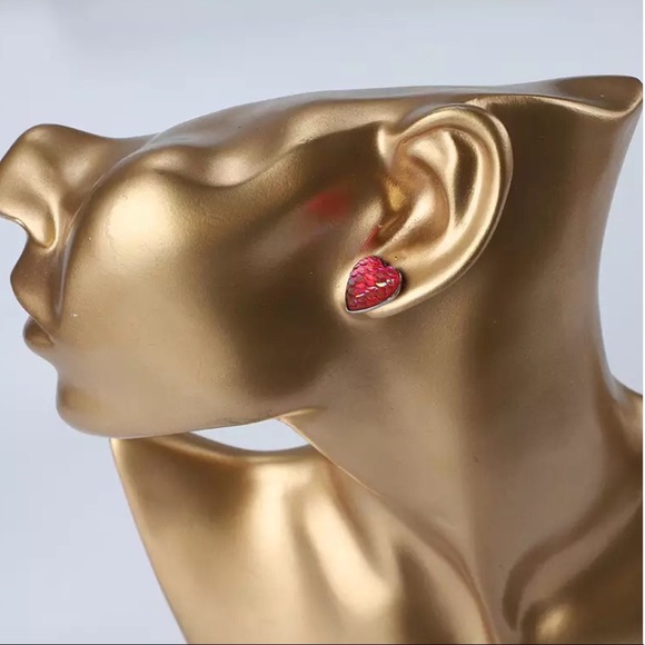 Purple Mermaid Scale Silver Heart Stud Earrings! - Picture 10 of 14